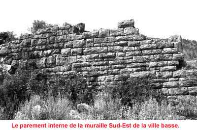 Parement de la muraille.